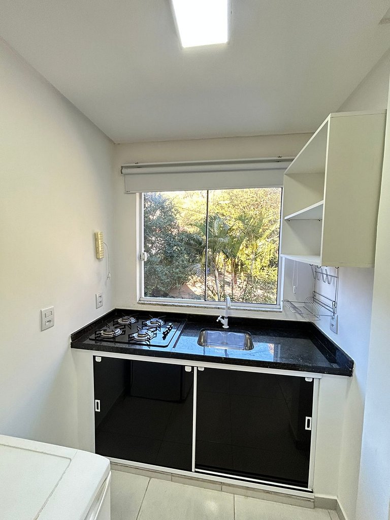 Apartamento em Canto Grande a apenas 90 metros da praia, no