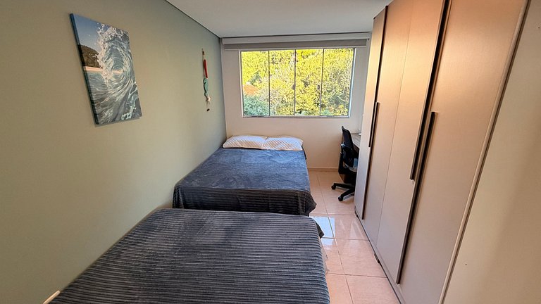 Apartamento em Canto Grande a 90 metros do mar (Residencial