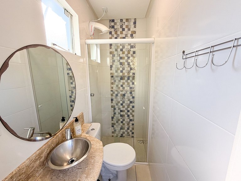 Apartamento em Canto Grande a apenas 90 metros da praia, no