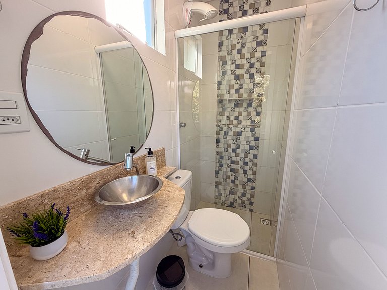 Apartamento em Canto Grande a apenas 90 metros da praia, no