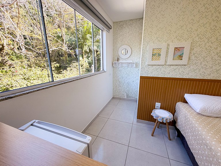 Apartamento em Canto Grande a apenas 90 metros da praia, no